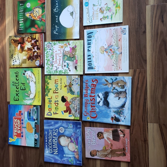 Other - HOST PICK 3/14/23. 12 Children's Books